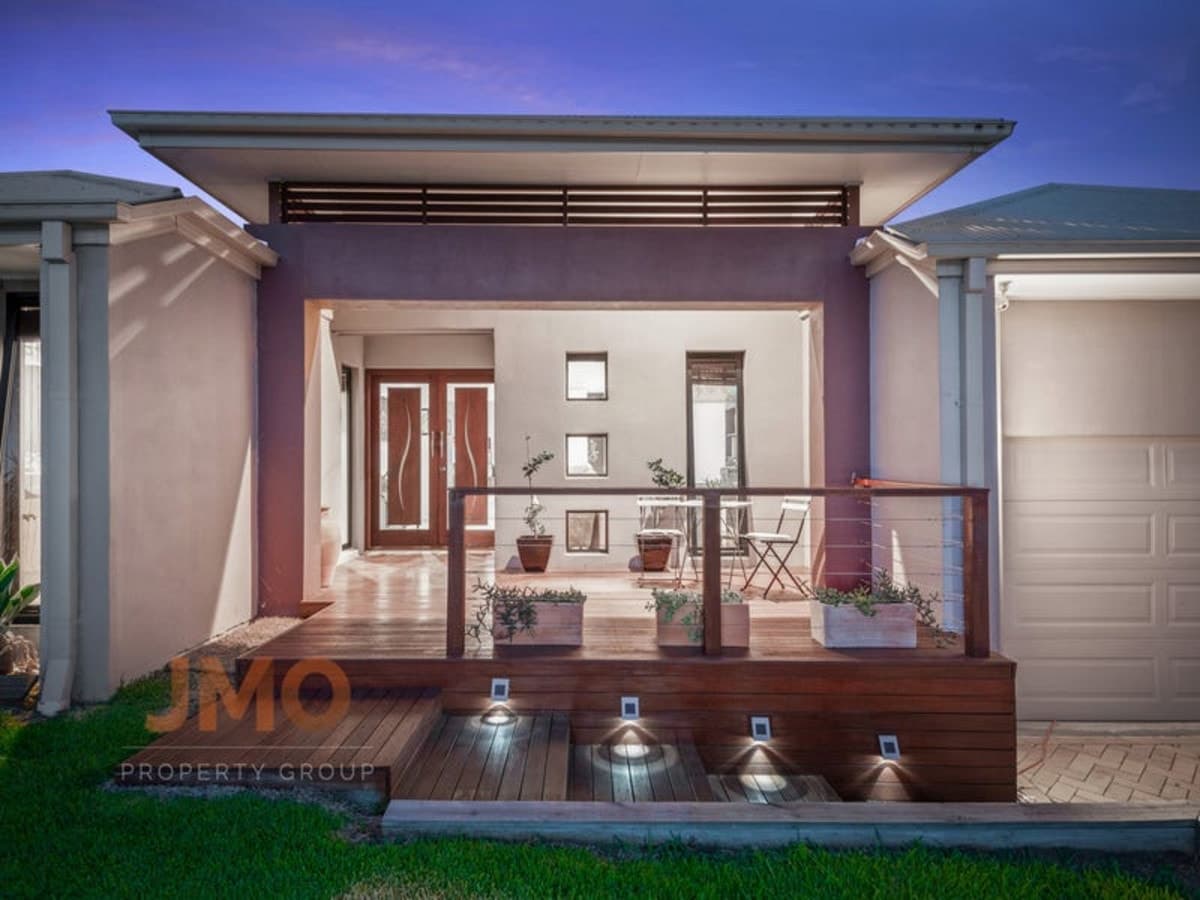 11 Emmaville Crescent, ORMEAU, Ormeau - Thumbnail 3