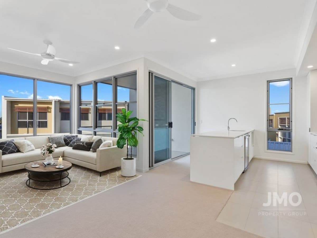 33/3400 Panorama Drive, CARRARA, Carrara - Image 1