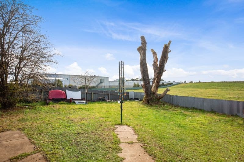 8 Manda Street Mount Gambier SA, Mount Gambier - Image 1