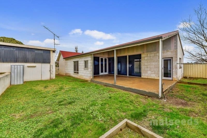 11 Yeates Street Mount Gambier SA, Mount Gambier - Thumbnail 2
