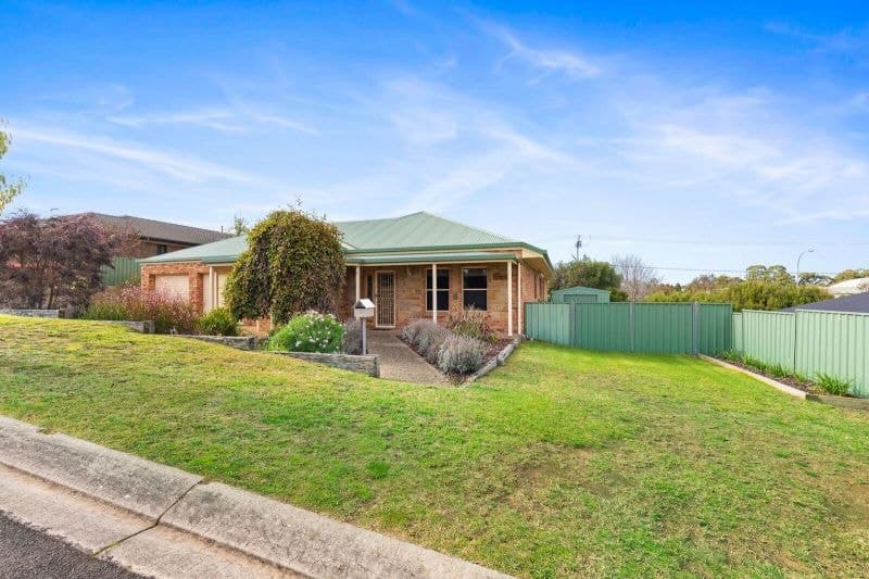 6 Hill Crescent Mount Gambier SA, Mount Gambier - Thumbnail 4