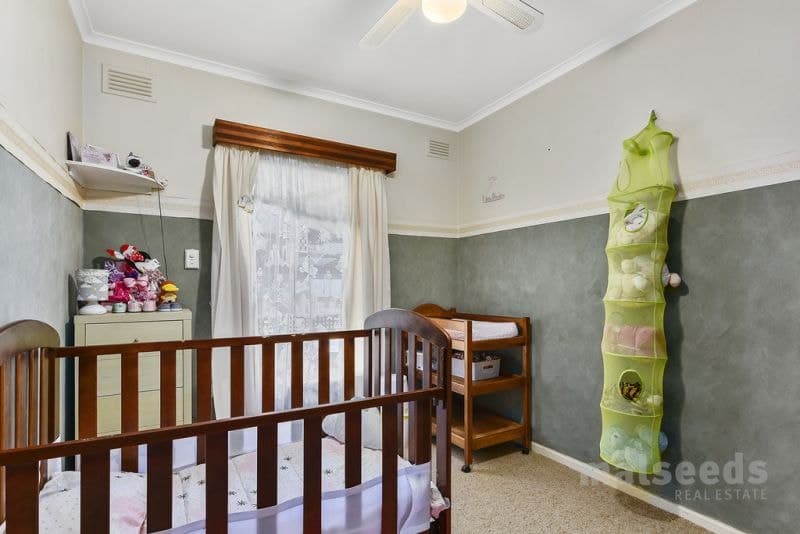 11 Bowering Street Millicent SA, Millicent - Thumbnail 5