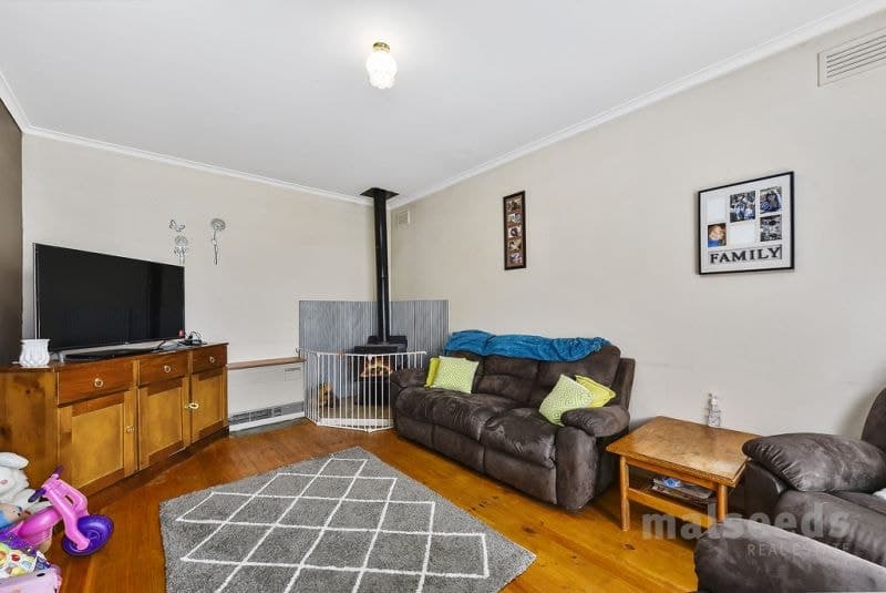 11 Bowering Street Millicent SA, Millicent - Thumbnail 6