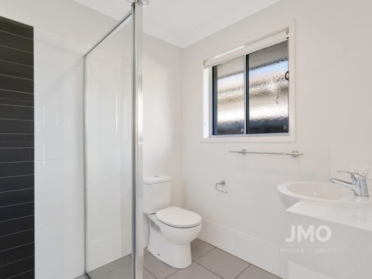 37 Cobblestone Avenue, LOGAN RESERVE, Logan Reserve - Thumbnail 2