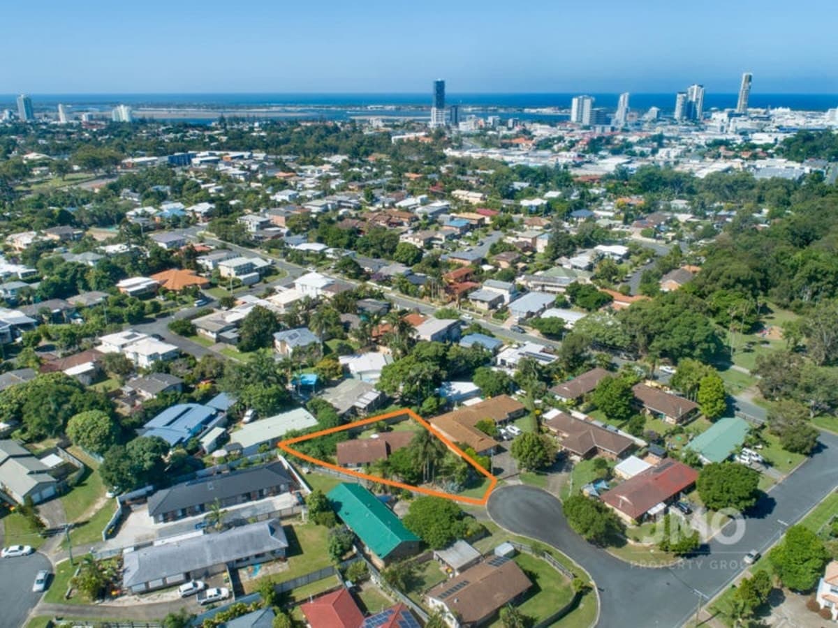 6 Heffernan Crescent, SOUTHPORT, Southport - Thumbnail 2