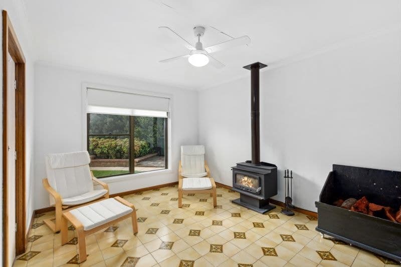 5 Ronald Grove Mount Gambier SA, Mount Gambier - Image 1