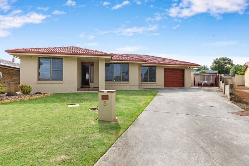 5 Ronald Grove Mount Gambier SA, Mount Gambier - Thumbnail 3