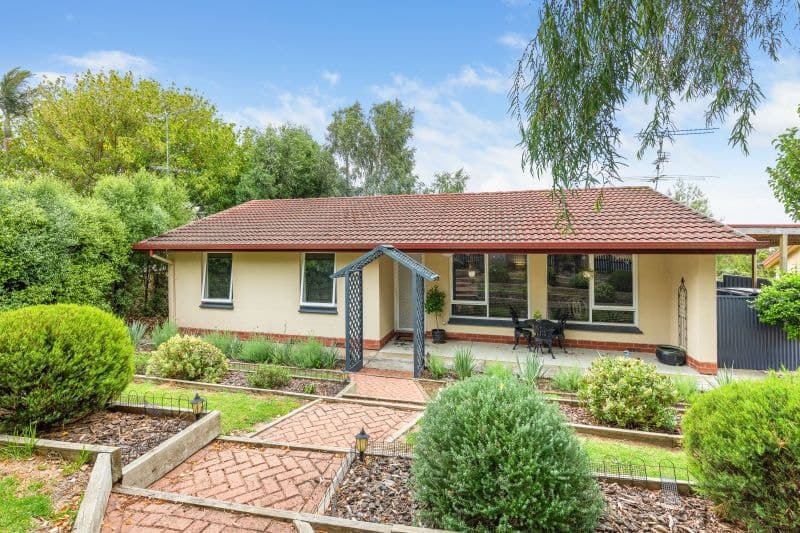 33 Stafford Street Mount Gambier SA, Mount Gambier - Image 1