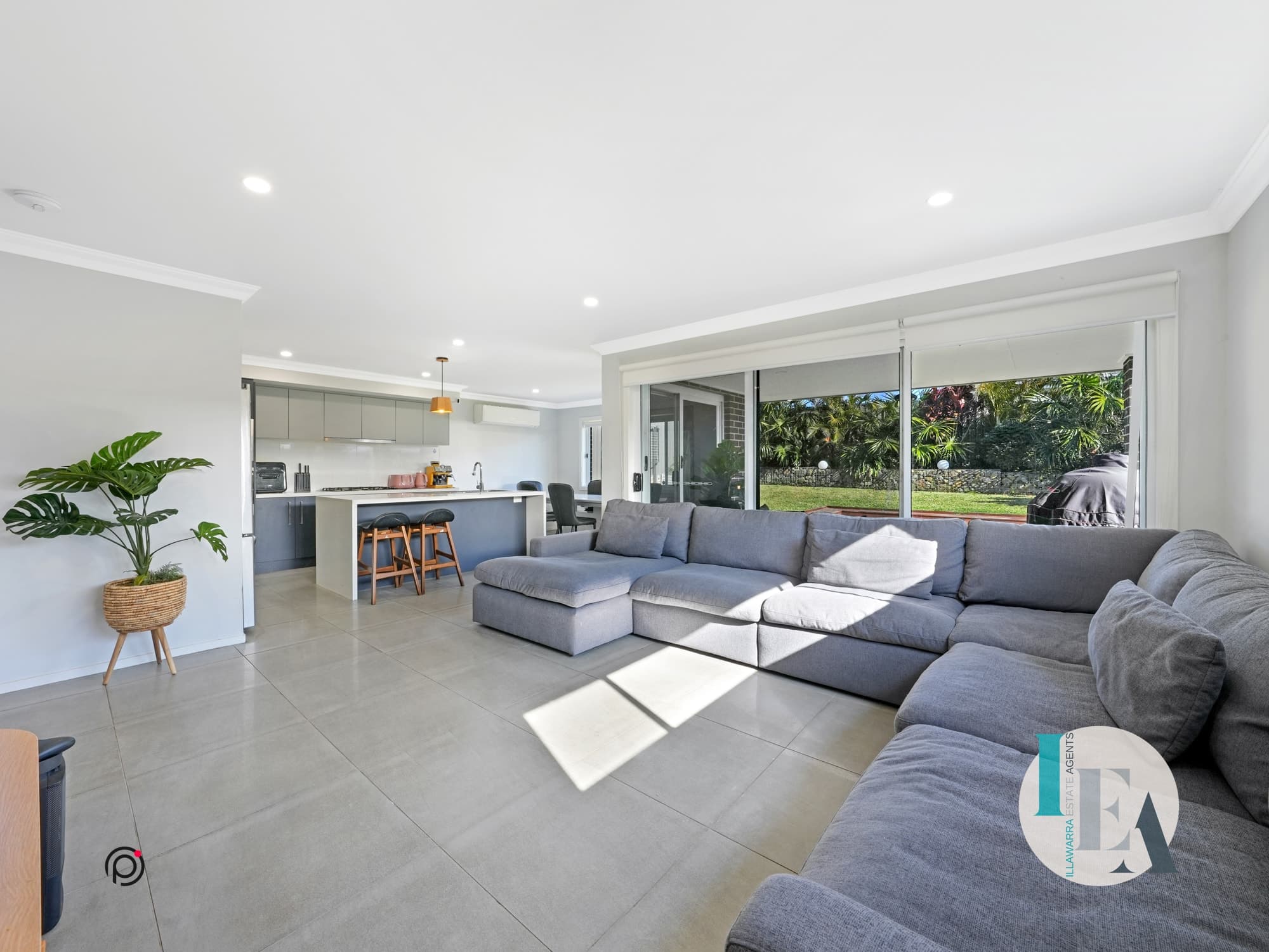 5 Sarsaparilla Way, CALDERWOOD NSW 2527, Calderwood - Thumbnail 4