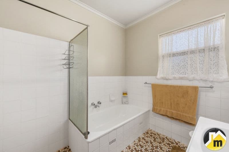 9 West Street Mount Gambier SA, Mount Gambier - Thumbnail 2