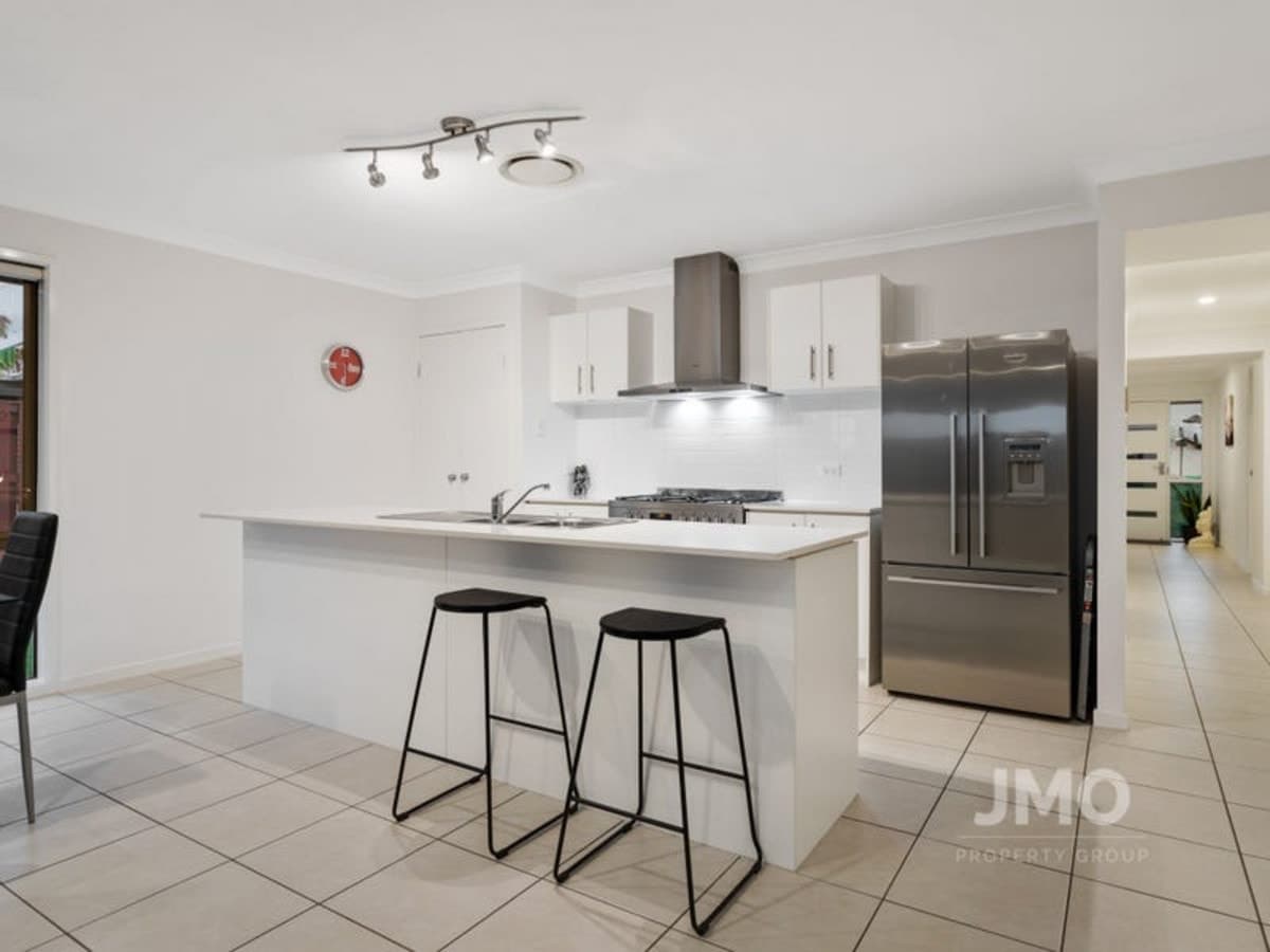 7 Bloomfield Court, ORMEAU, Ormeau - Thumbnail 2