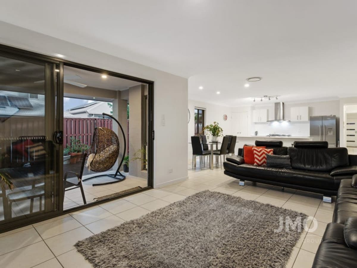 7 Bloomfield Court, ORMEAU, Ormeau - Thumbnail 3