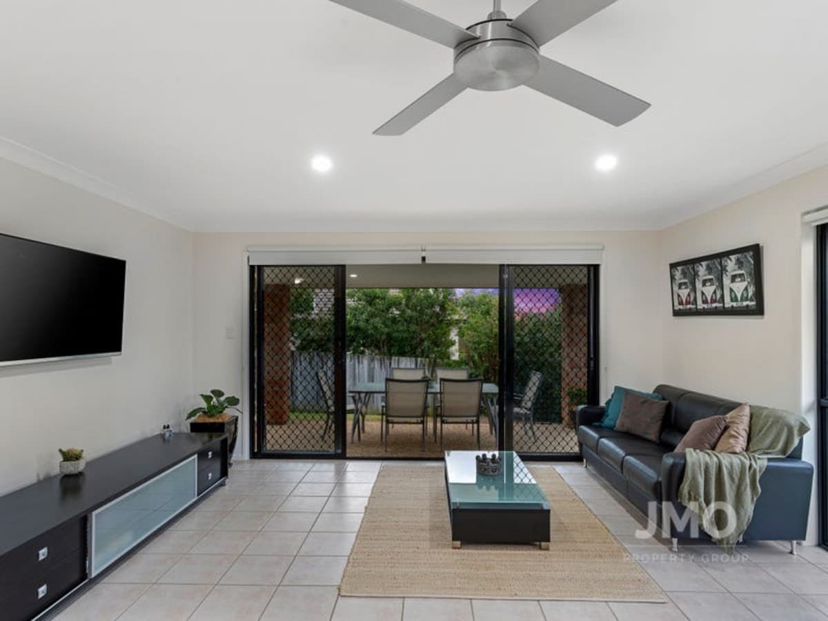 12 Dahlia Crescent, ORMEAU, Ormeau - Thumbnail 2