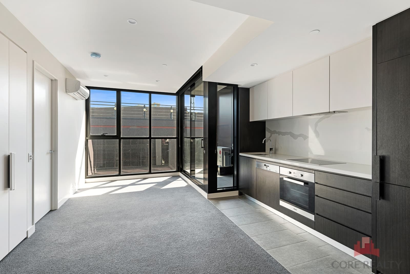 Unit 725/555 St Kilda  Road, Melbourne - Thumbnail 5