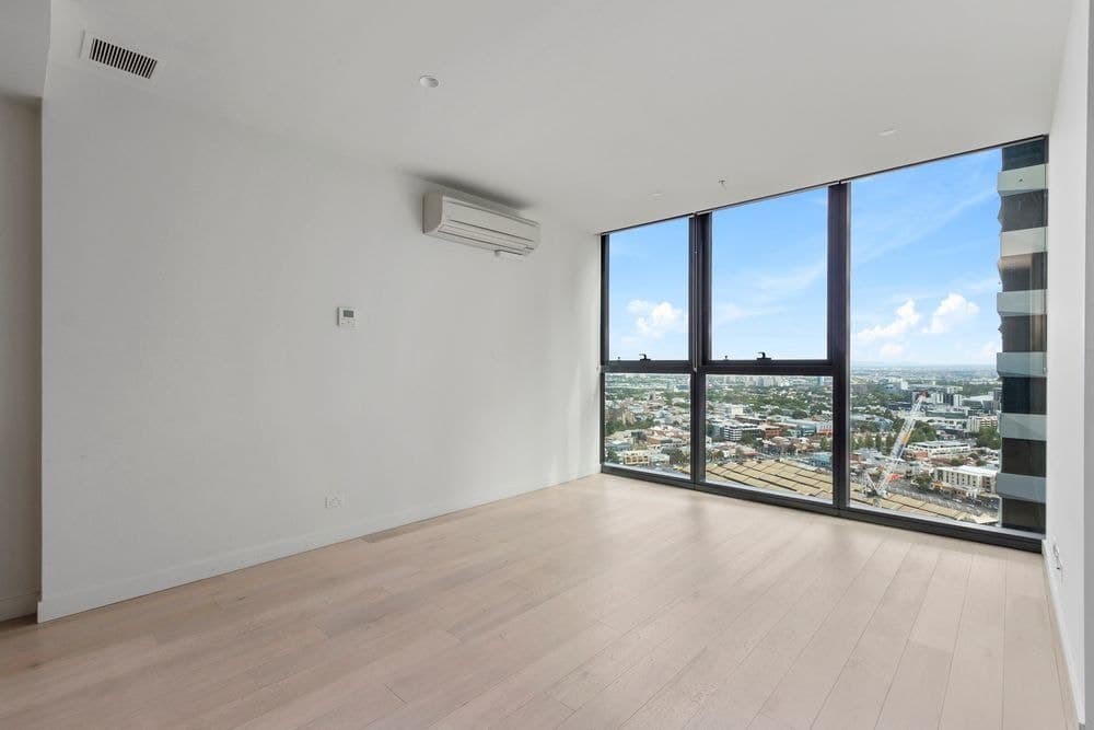 3305/127 A'beckett Street, Melbourne - Image 1