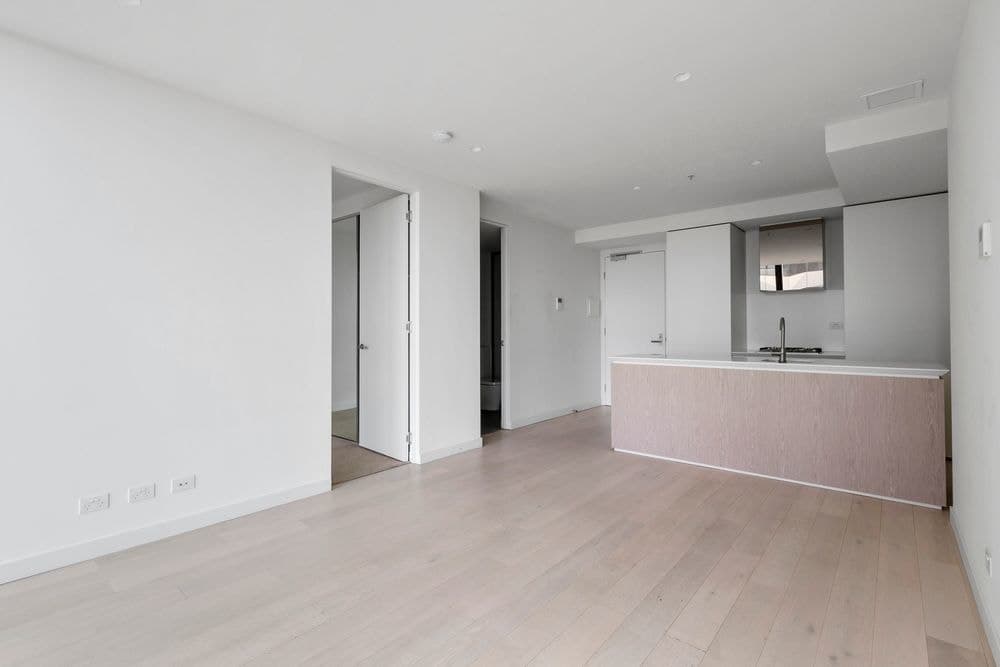 3305/127 A'beckett Street, Melbourne - Thumbnail 3