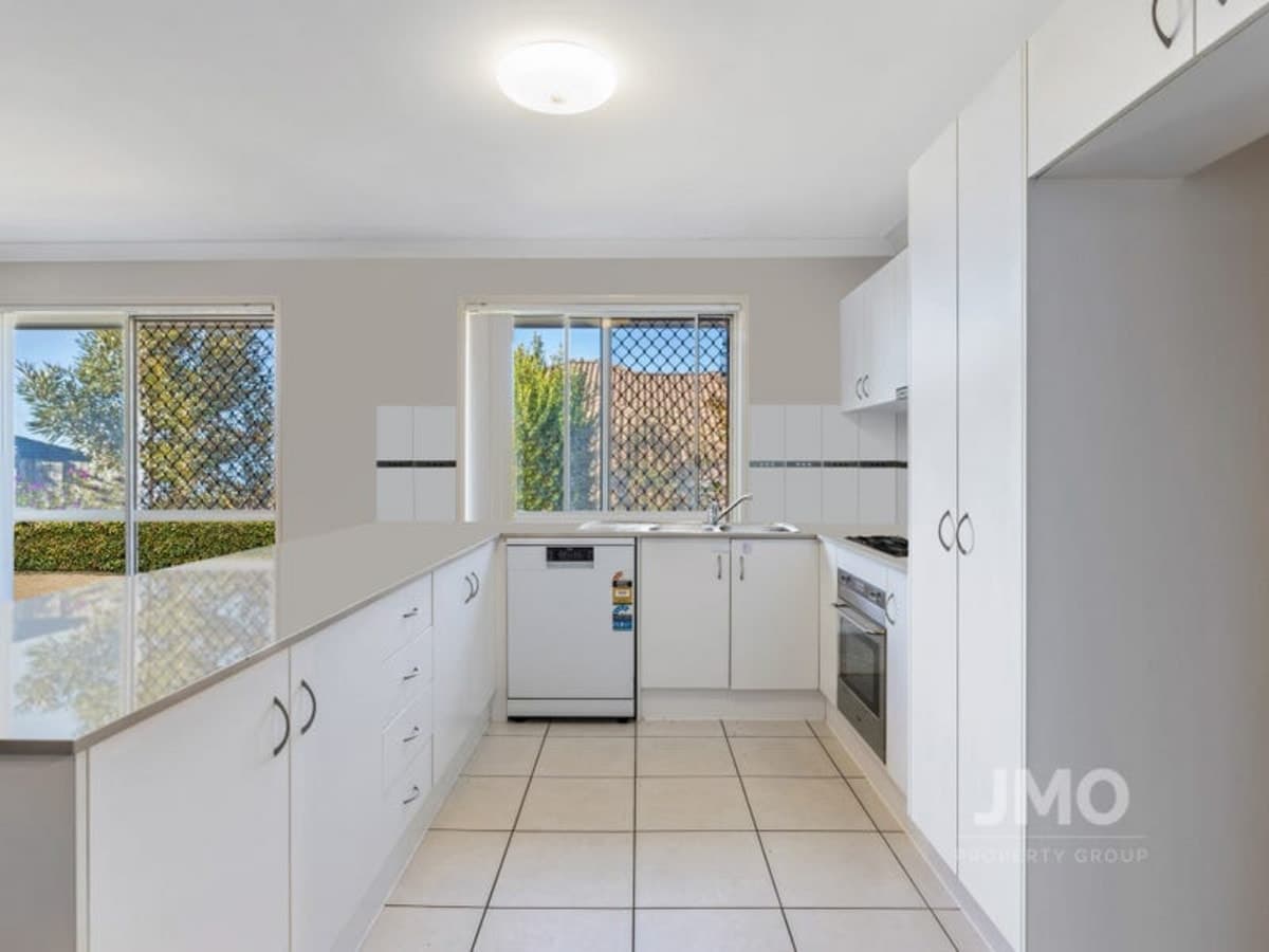 22 Hydrangea Street, ORMEAU, Ormeau - Thumbnail 3