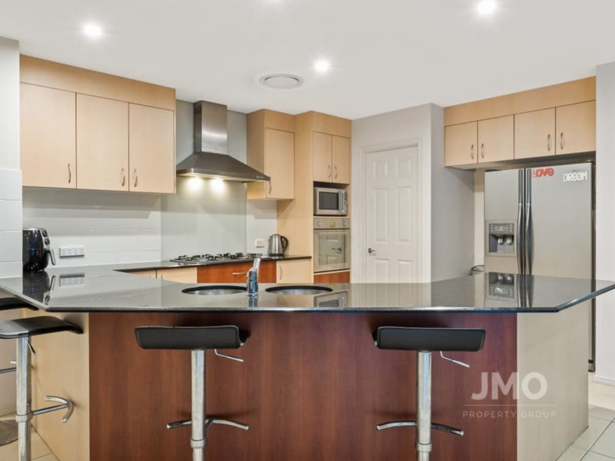 8 Freya Circuit, COOMERA WATERS, Coomera Waters - Thumbnail 2