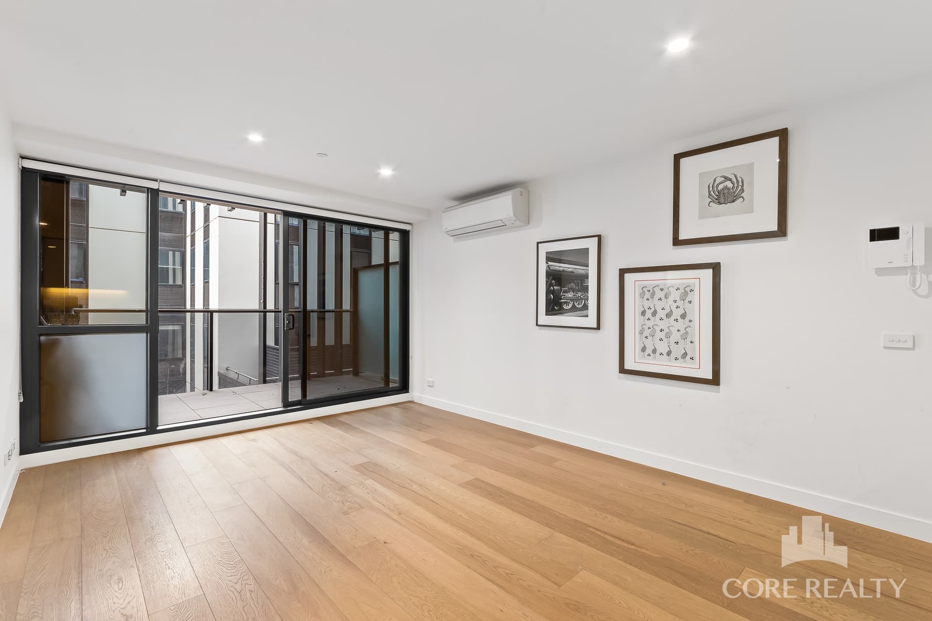 702/83 Flemington  Road, North Melbourne - Thumbnail 4