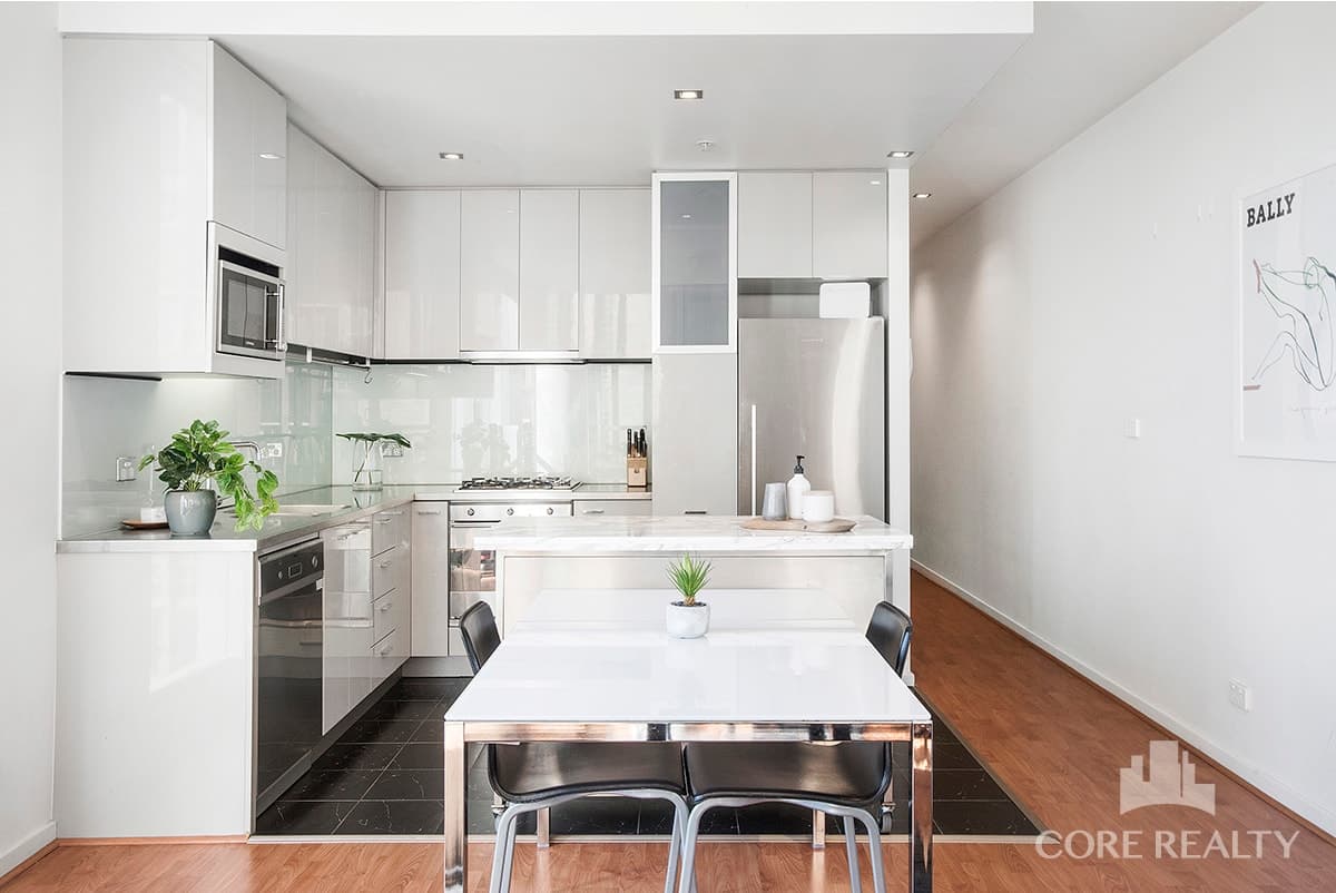702/68 La Trobe Street, Melbourne - Image 1