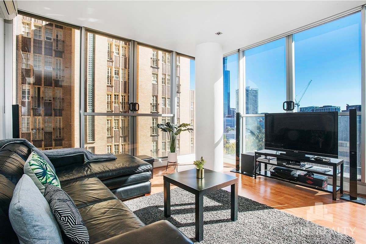 702/68 La Trobe Street, Melbourne - Thumbnail 2