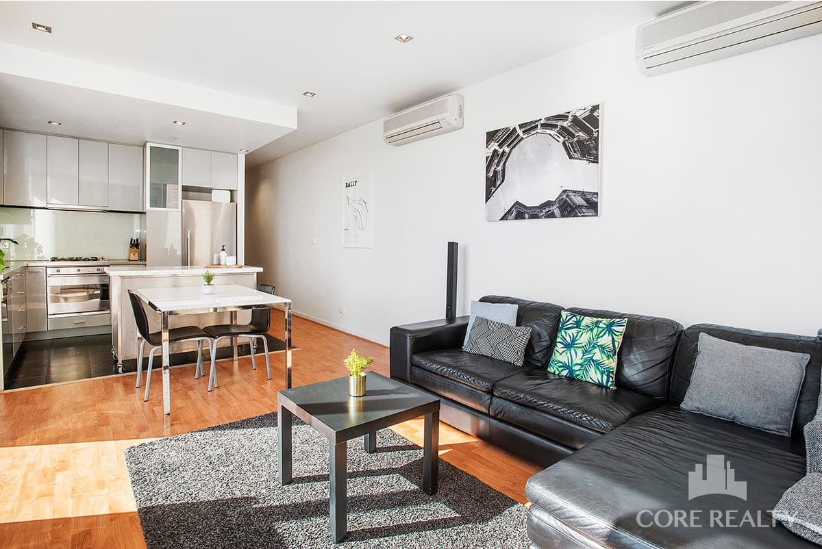 702/68 La Trobe Street, Melbourne - Thumbnail 4