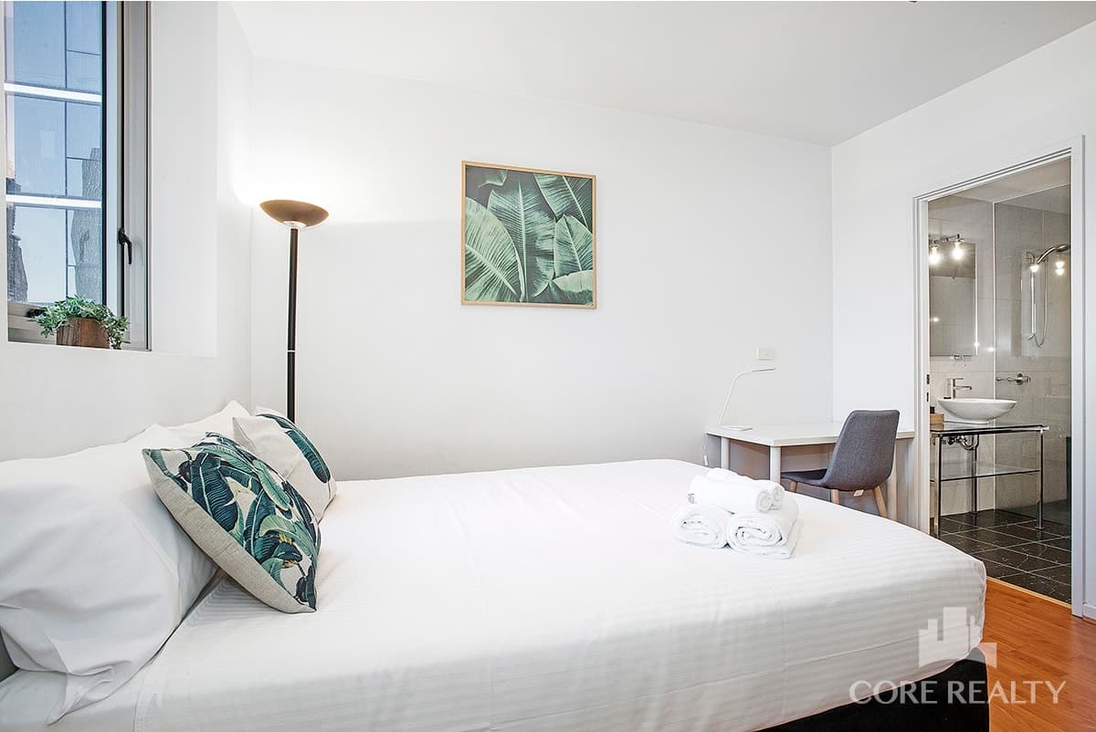 702/68 La Trobe Street, Melbourne - Thumbnail 6