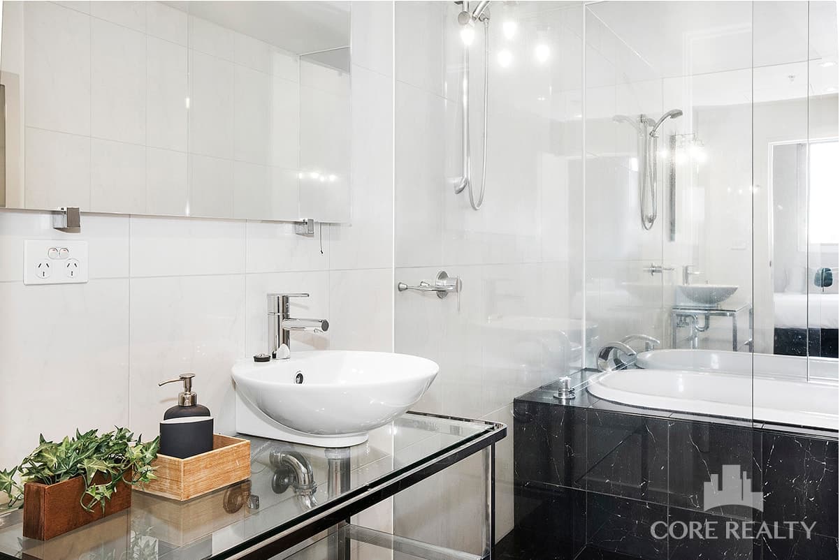 702/68 La Trobe Street, Melbourne - Thumbnail 8