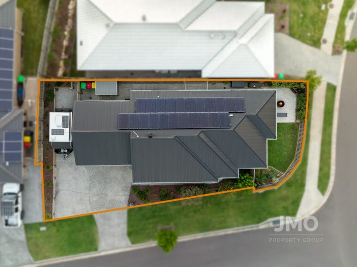 6 Brightstar Street, ORMEAU, Ormeau - Thumbnail 2