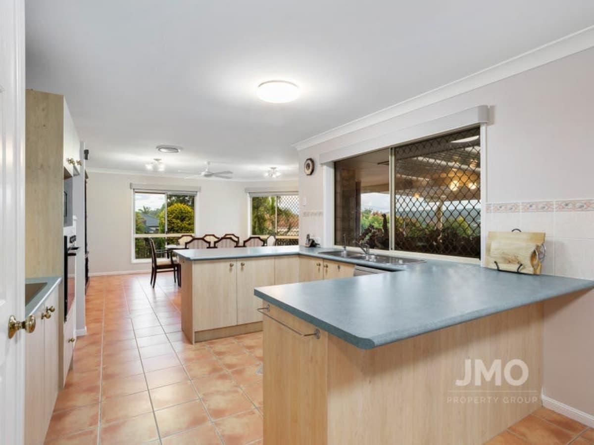 37 Palmerston Drive, OXENFORD, Oxenford - Thumbnail 3