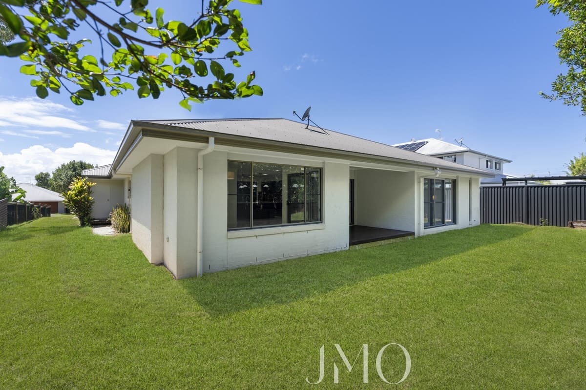 24 Bloomfield Court, Ormeau, Ormeau - Thumbnail 3