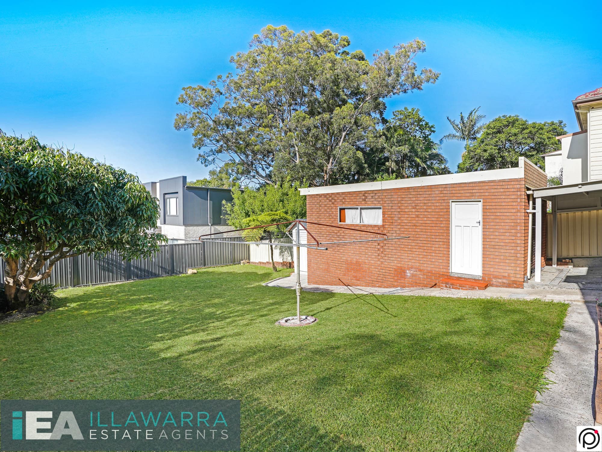 24 Urunga Parade, WOLLONGONG NSW 2500, Wollongong - Thumbnail 2