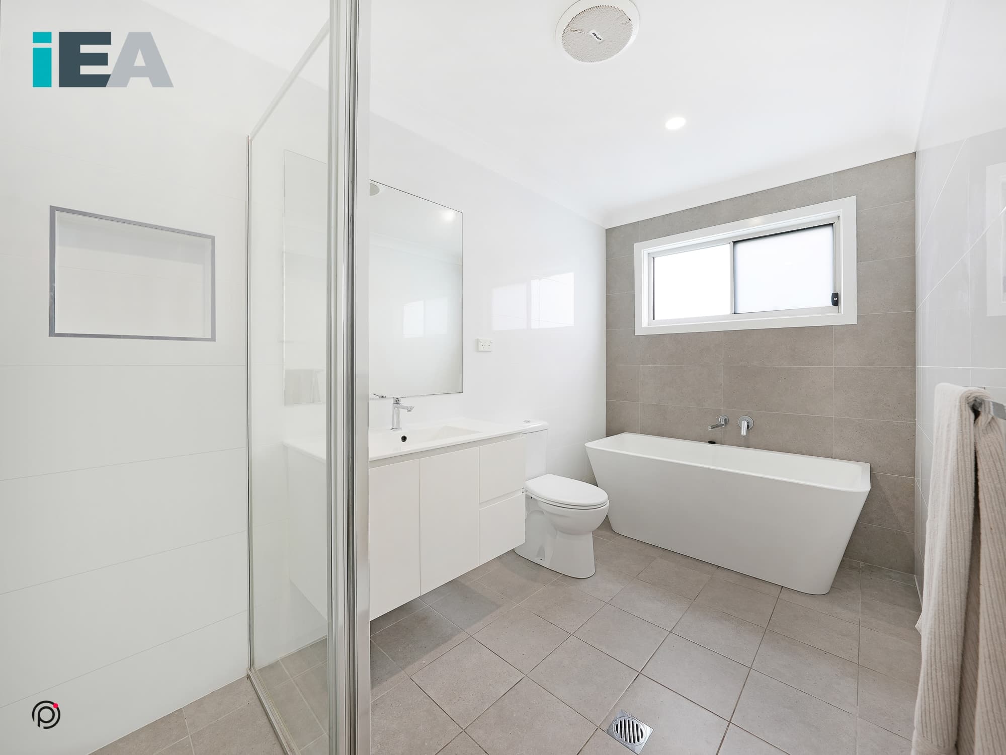 2/13 Hopetoun Lane, OAK FLATS NSW 2529, Oak Flats - Image 1