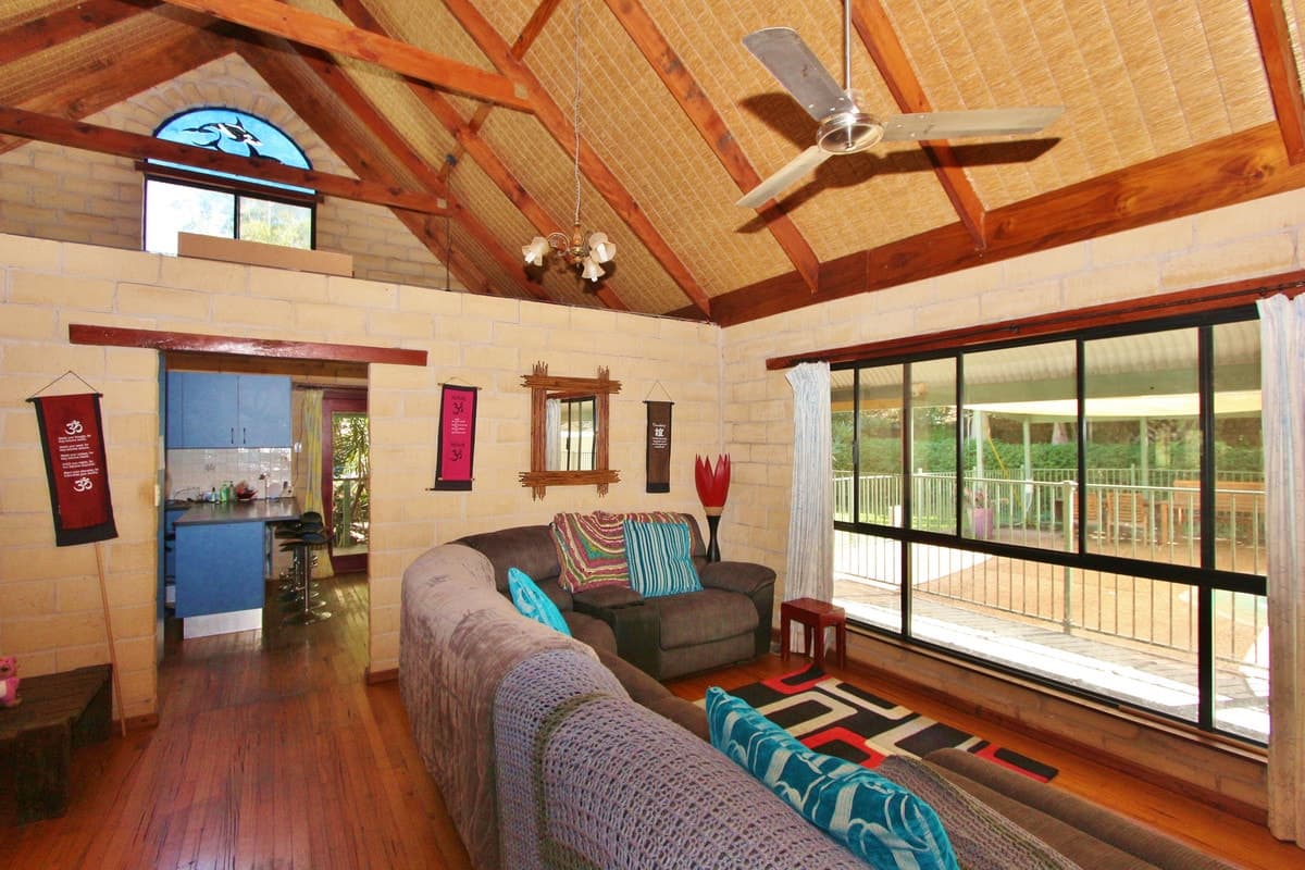 6 Lake Spur, Kew, Kew - Thumbnail 2