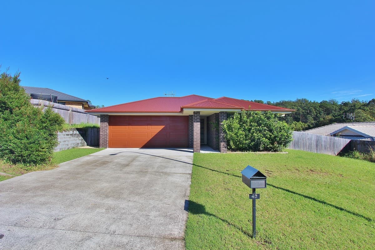 43 Cleone Drive, Kendall, Kendall - Thumbnail 3