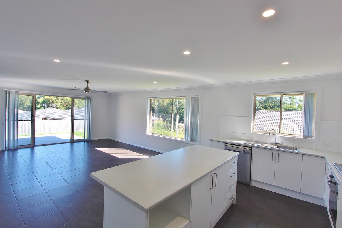 43 Cleone Drive, Kendall, Kendall - Thumbnail 4