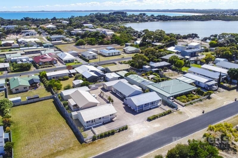 35 Thompson Road Robe SA, Robe - Image 1