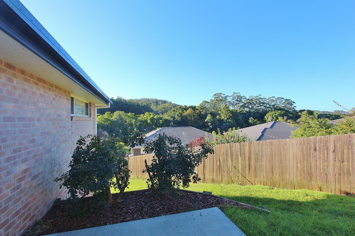 9 Mountain Spring Drive, Kendall, Kendall - Thumbnail 2