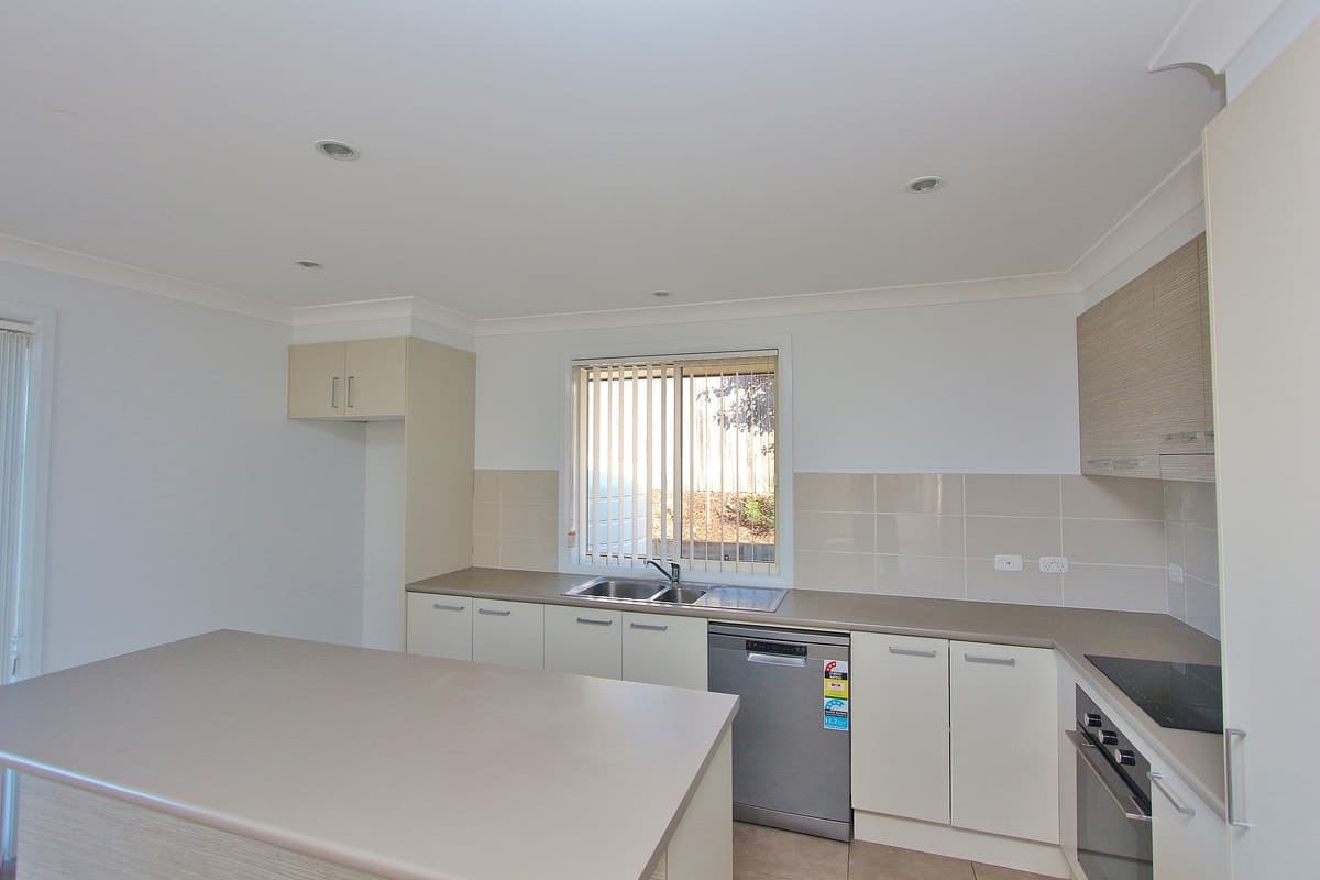 9 Mountain Spring Drive, Kendall, Kendall - Thumbnail 5