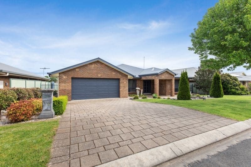 19 Maxwell Street Mount Gambier SA, Mount Gambier - Image 1