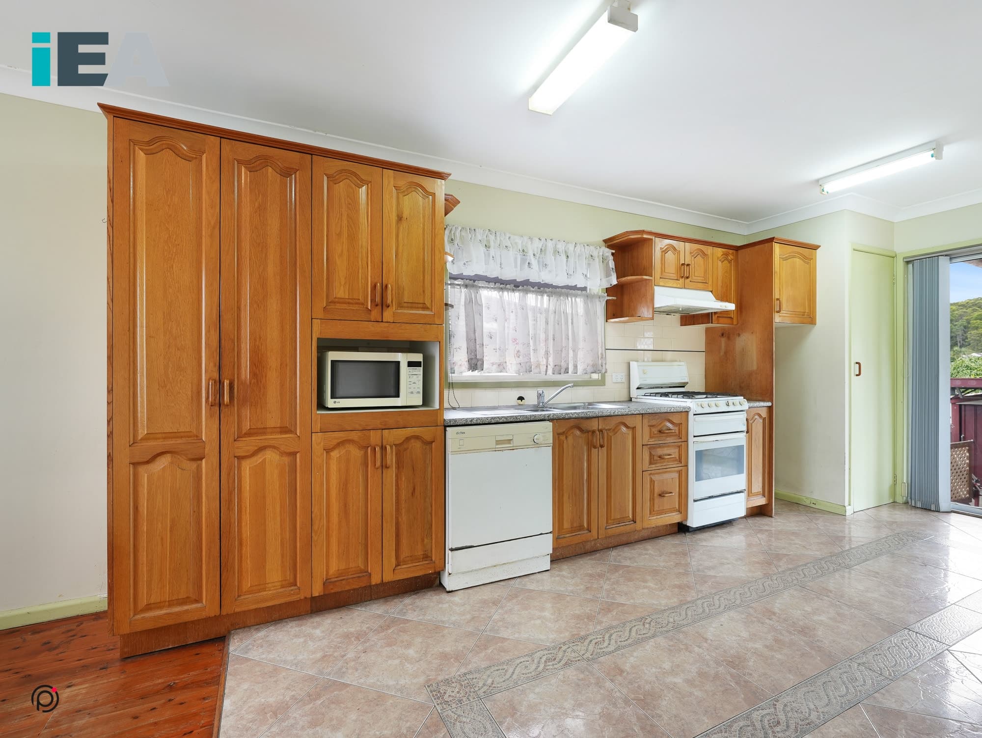 39 Strata Avenue, BARRACK HEIGHTS NSW 2528, Barrack Heights - Thumbnail 5