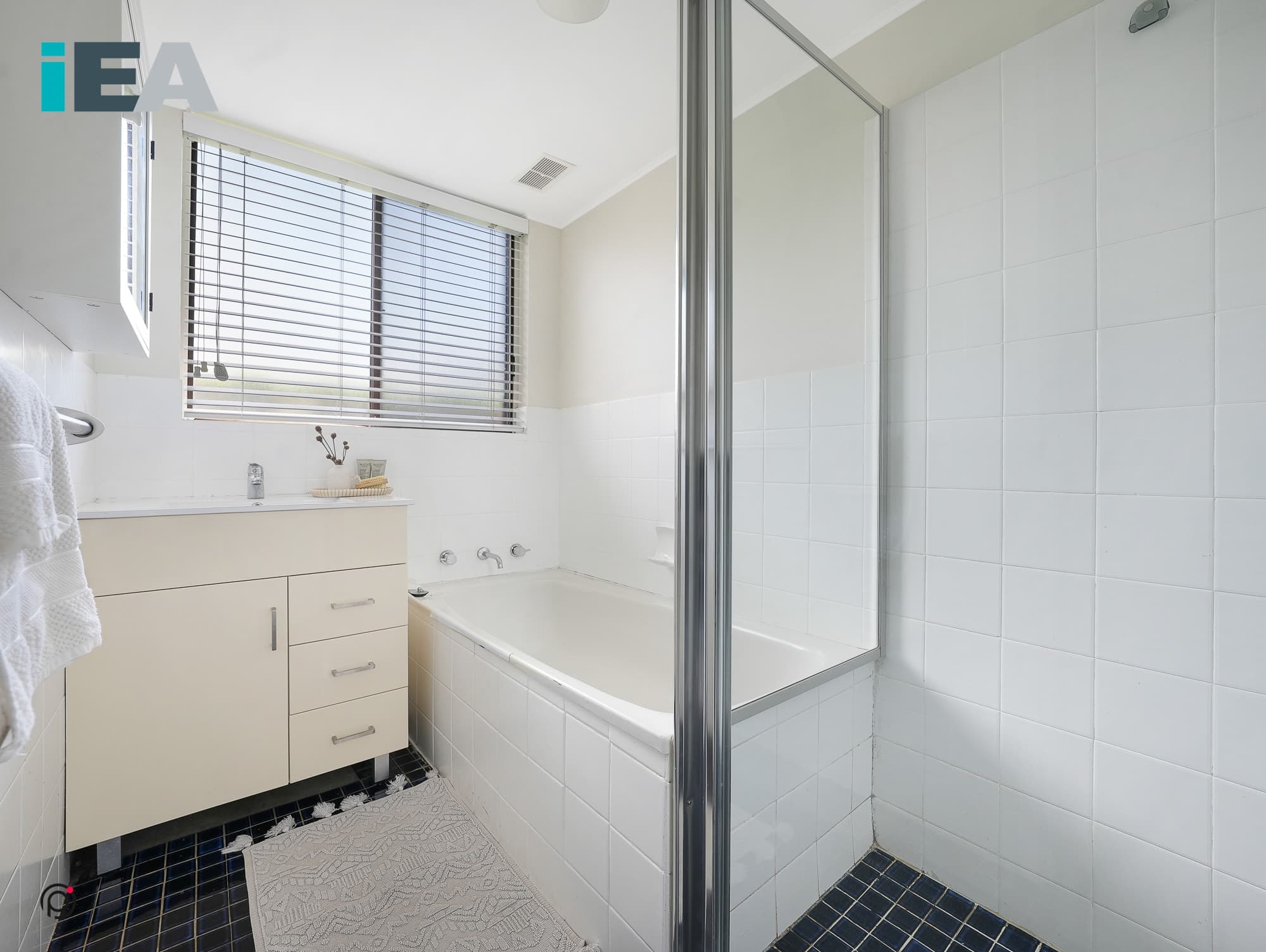 1/4 Blackbutt Way, BARRACK HEIGHTS NSW 2528, Barrack Heights - Image 1