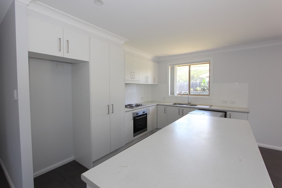 46 Cleone Drive, Kendall, Kendall - Image 1