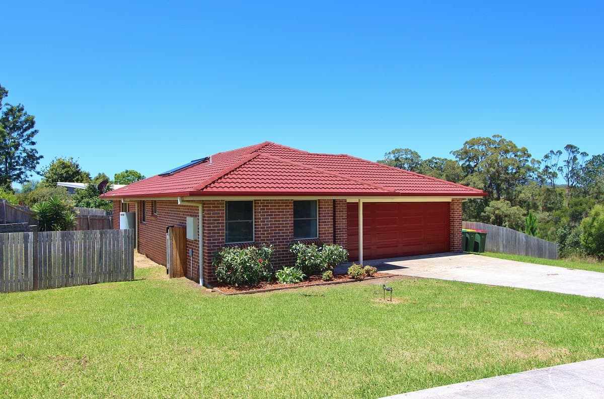 46 Cleone Drive, Kendall, Kendall - Thumbnail 2