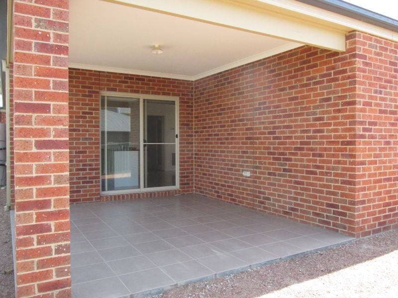 57 Soldatos Dr, Golden Square, VIC, Golden Square - Thumbnail 8