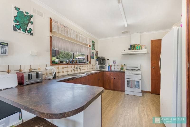 13 Nottingham Ct, White Hills, VIC, White Hills - Thumbnail 2