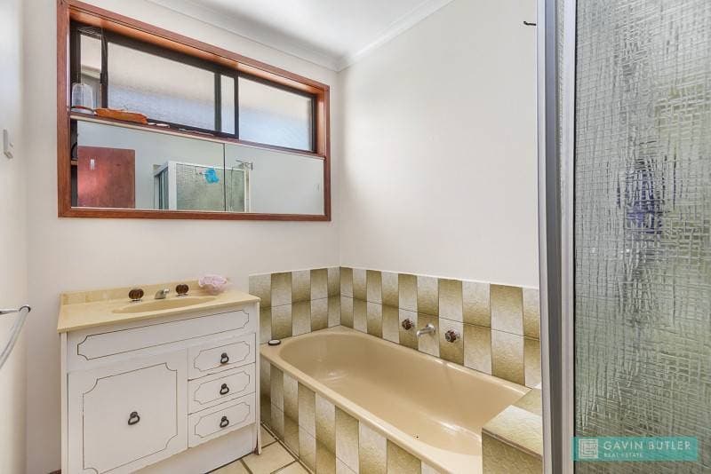13 Nottingham Ct, White Hills, VIC, White Hills - Thumbnail 5