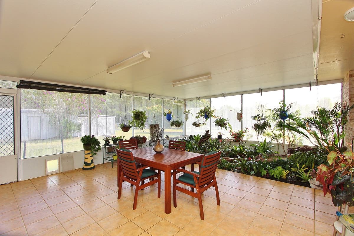 16 Brotherglen Drive, Kew, Kew - Thumbnail 5
