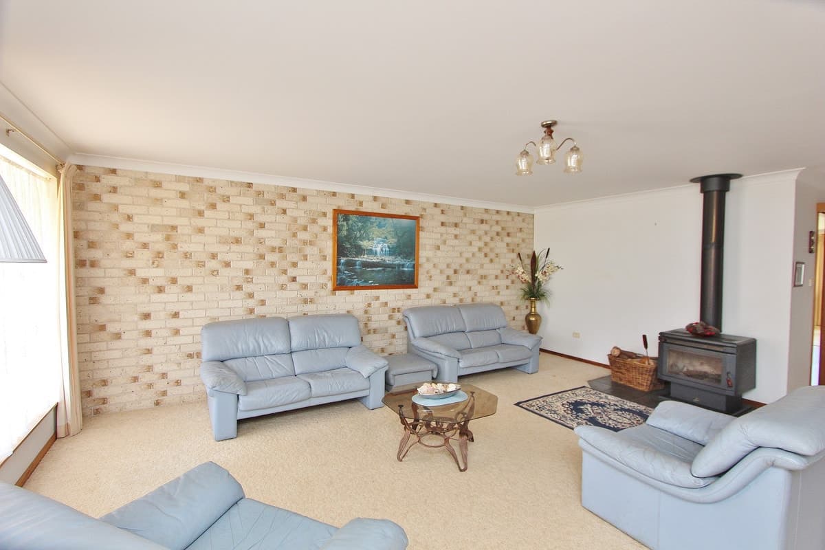 16 Brotherglen Drive, Kew, Kew - Thumbnail 6