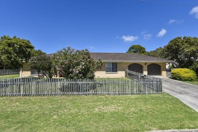42 Monash Terrace Millicent SA, Millicent - Image 1
